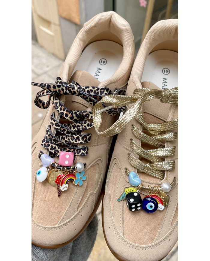 LACETS BRELOQUES