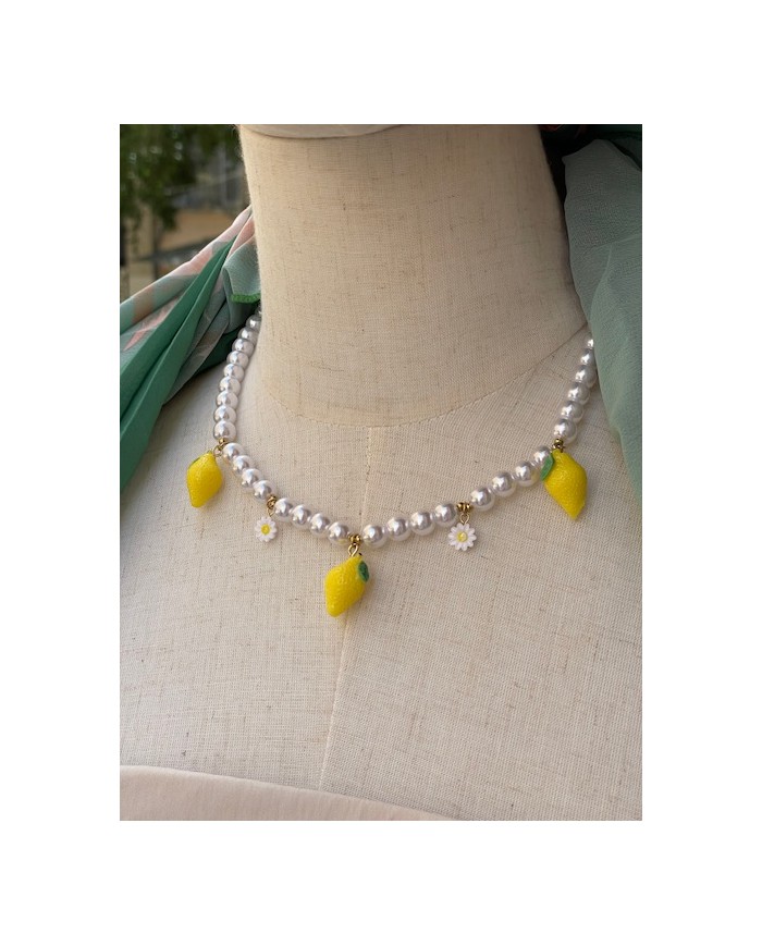 COLLIER DIANA
