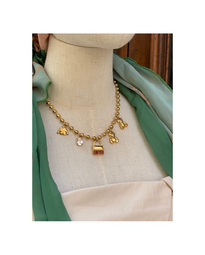COLLIER FANNY