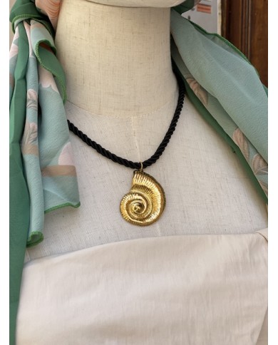 COLLIER SARAH