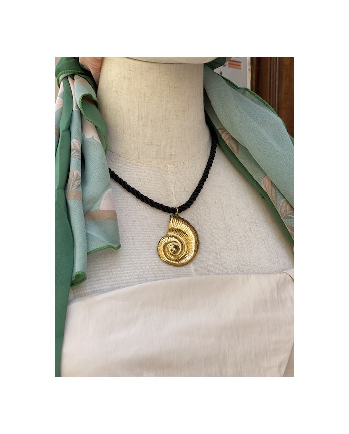 COLLIER SARAH