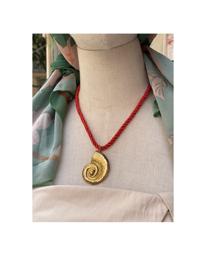 COLLIER SARAH