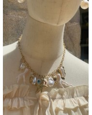 COLLIER LEILA